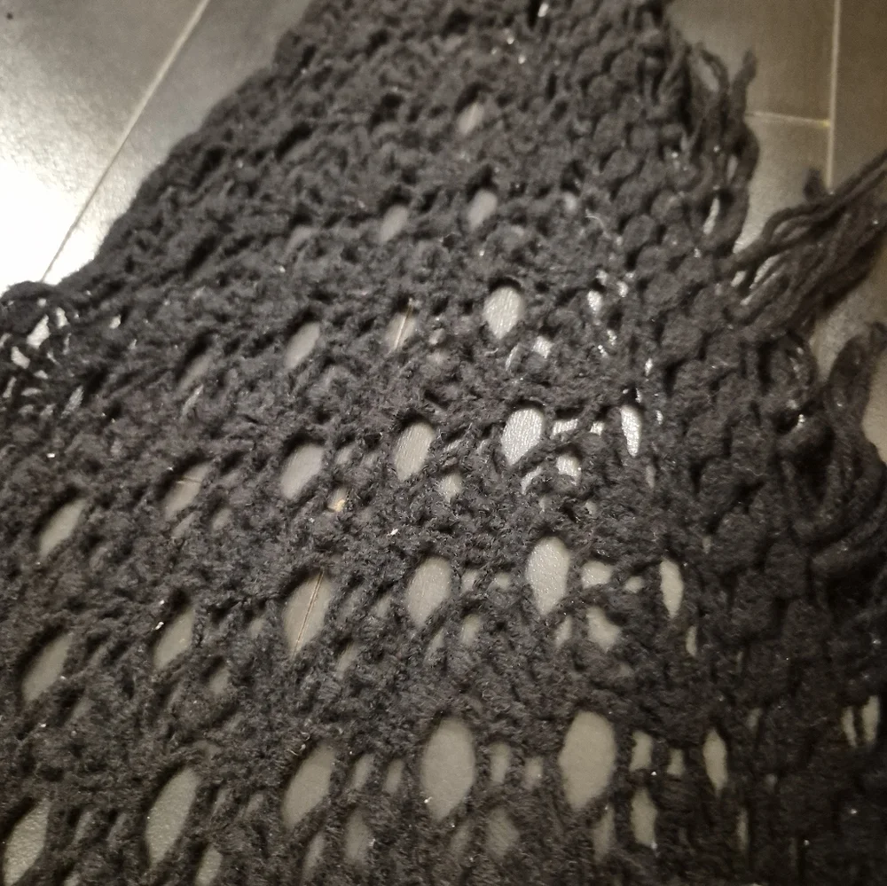 Handmade Knit Pattern Scarf - Picture 8 of 8